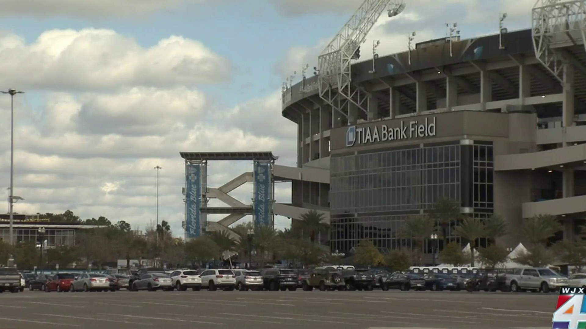 Jaguars encourage fans to arrive early for playoff game against