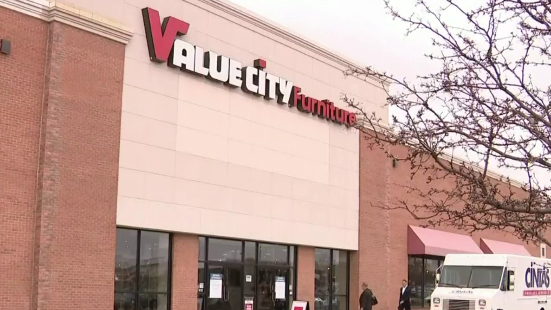 Value City Furniture Reaches Out To Art Van Employees Looking For Work