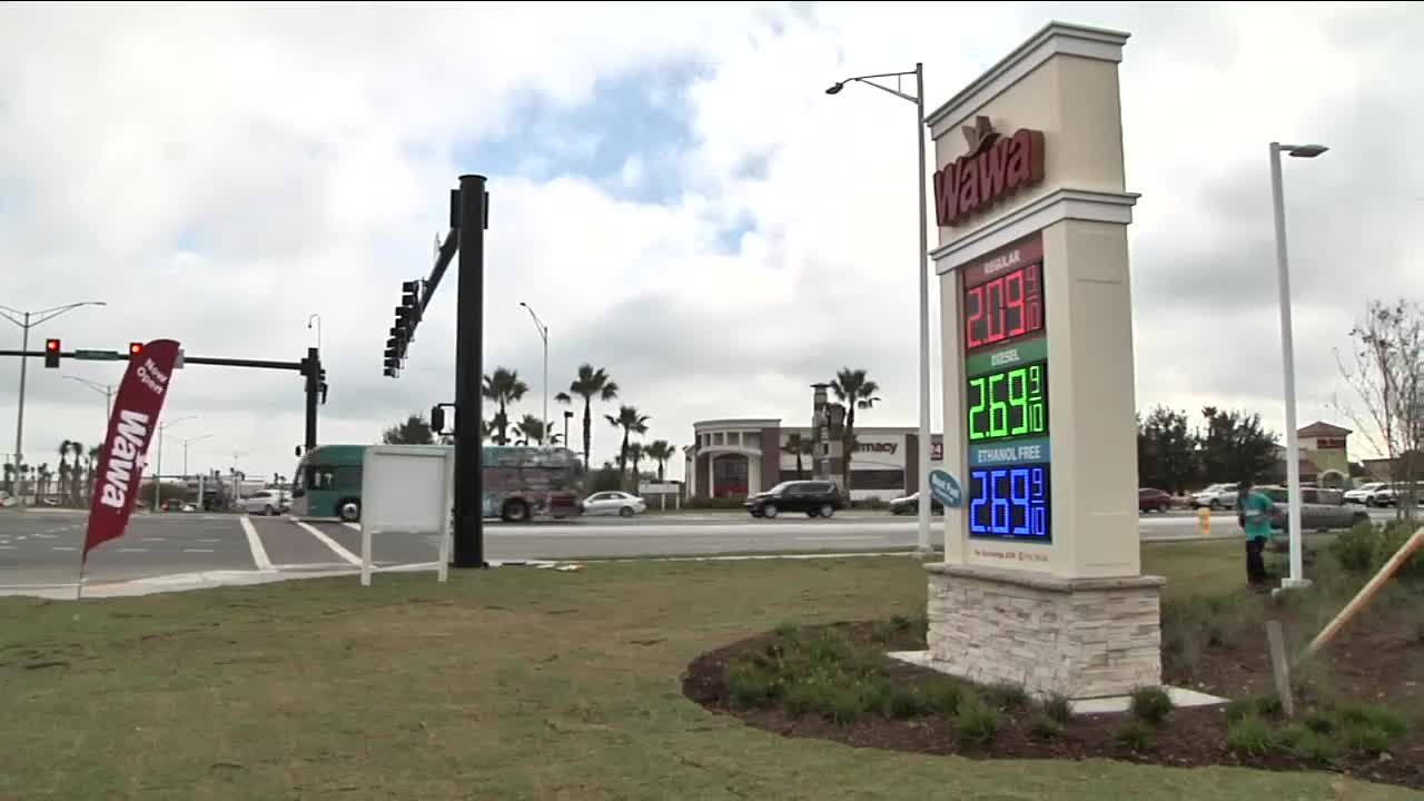 fuel fight wawa grand opening drives down gas prices at town center news4jax