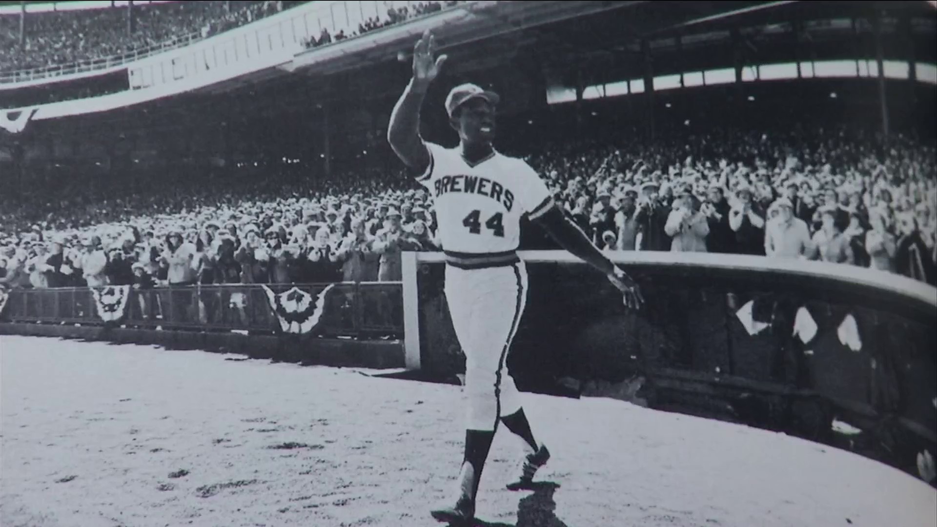 City Council approves adding Hank Aaron's name to Durkeeville ballpark