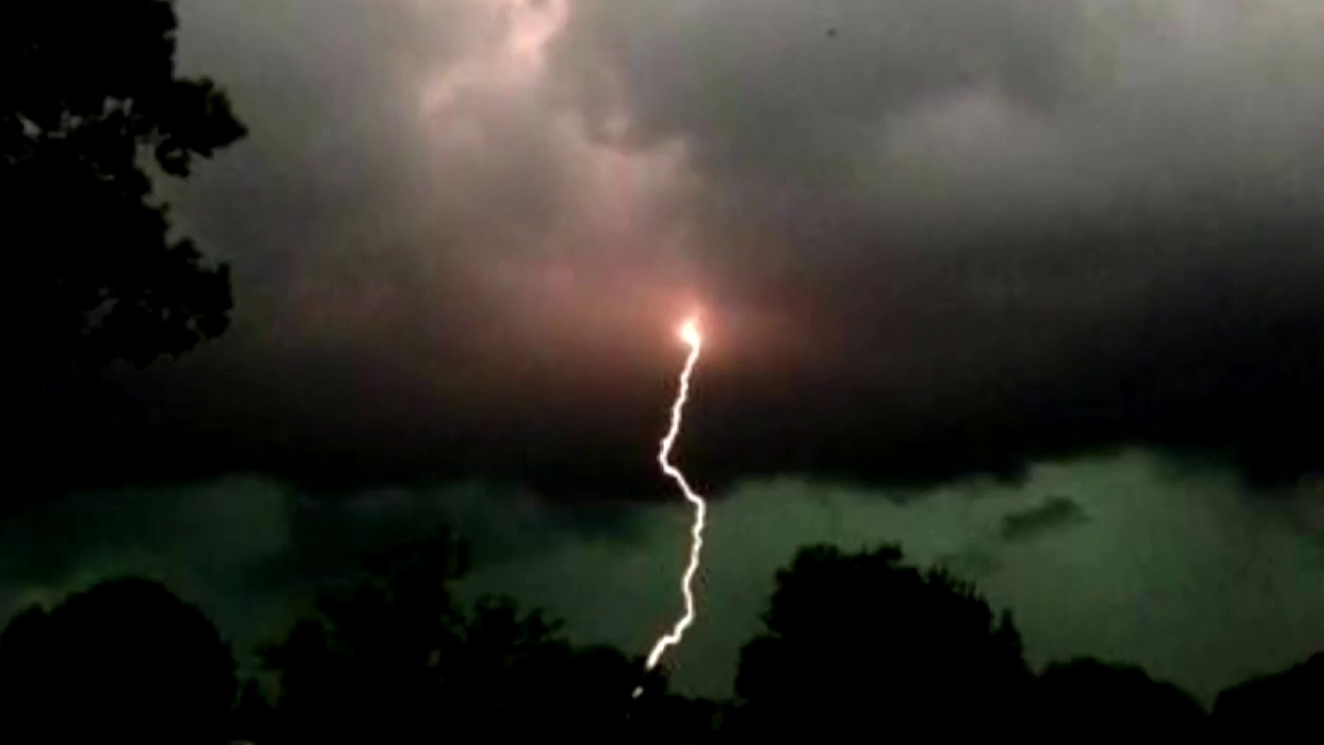 Lightning Safety Tips: How to Stay Safe Until the Last Rumble of Thunder -  HSI