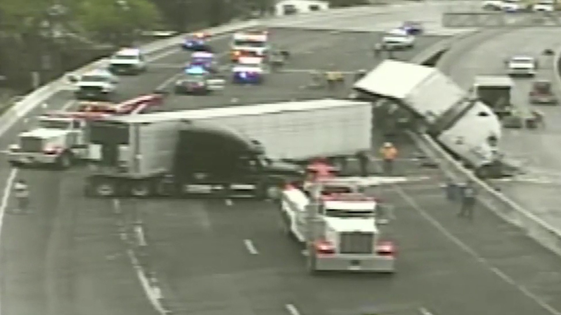 Traffic backed up on I-10 in Cabazon due to big rig wreck - KESQ