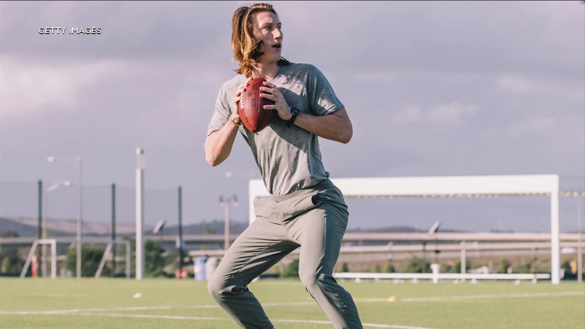 Breaking News: Trevor Lawrence changes shampoo 