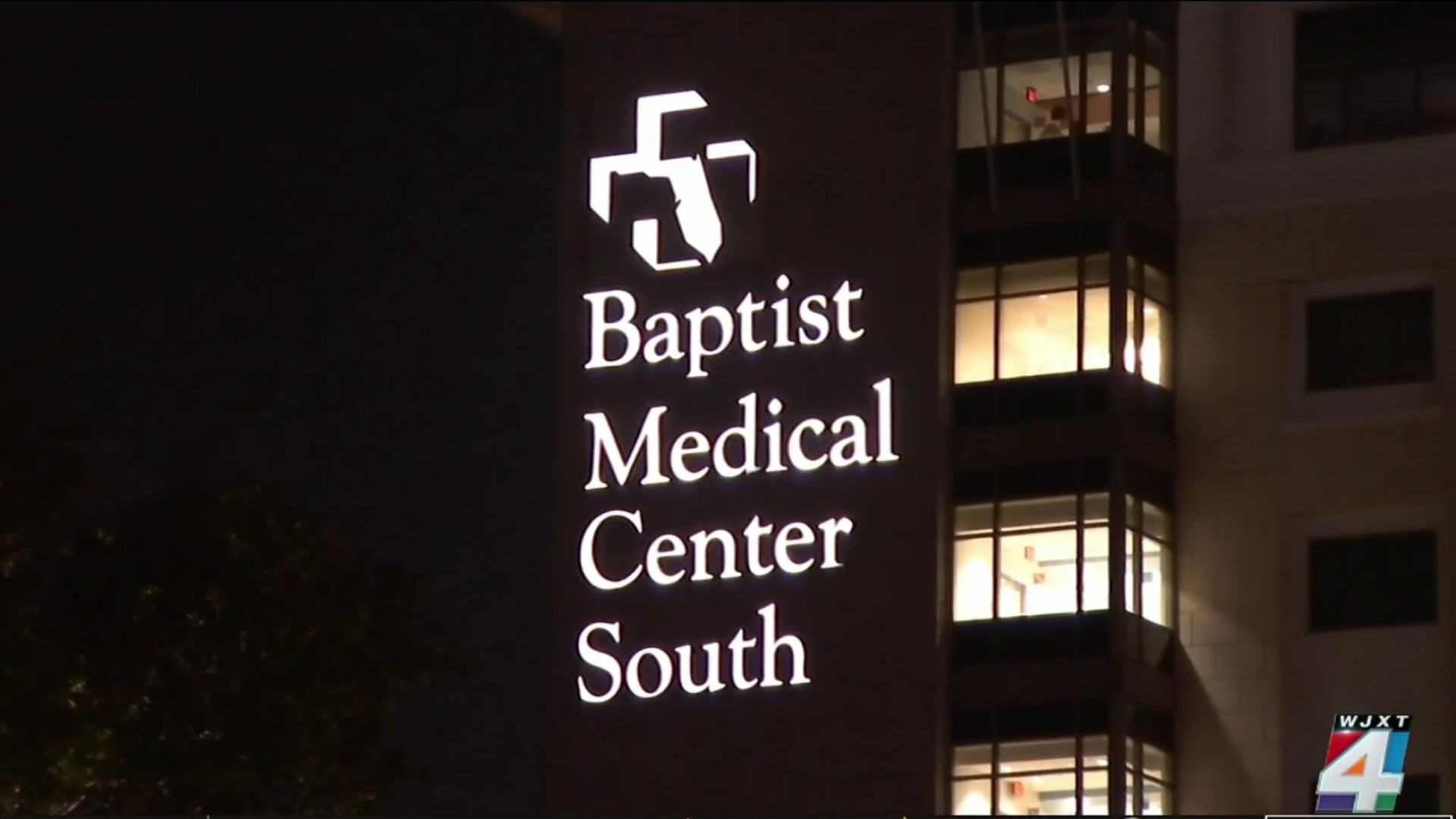 Jacksonville nurse accused of sending naked pictures, video from patients phone to himself