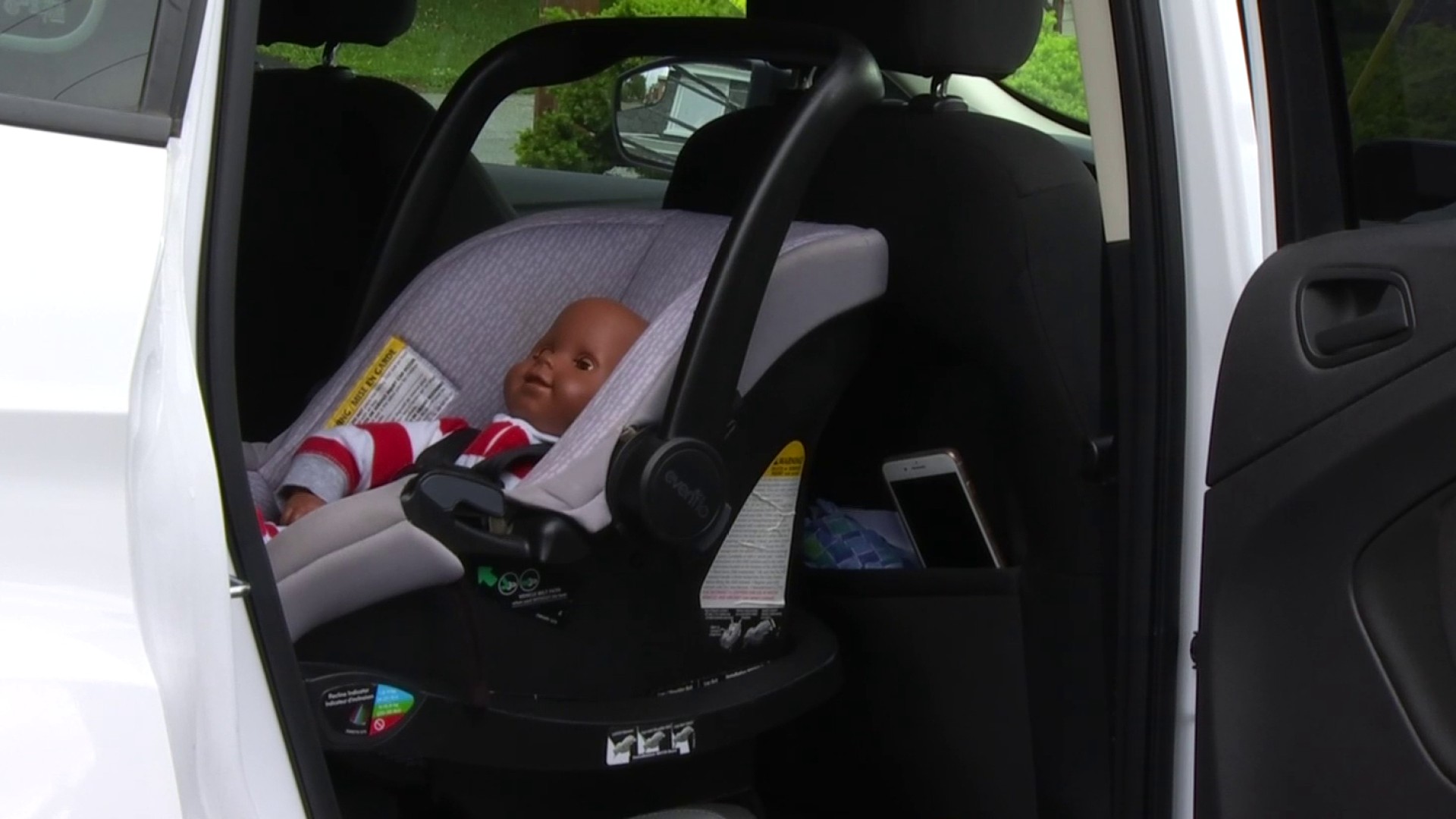 baby hot in car seat