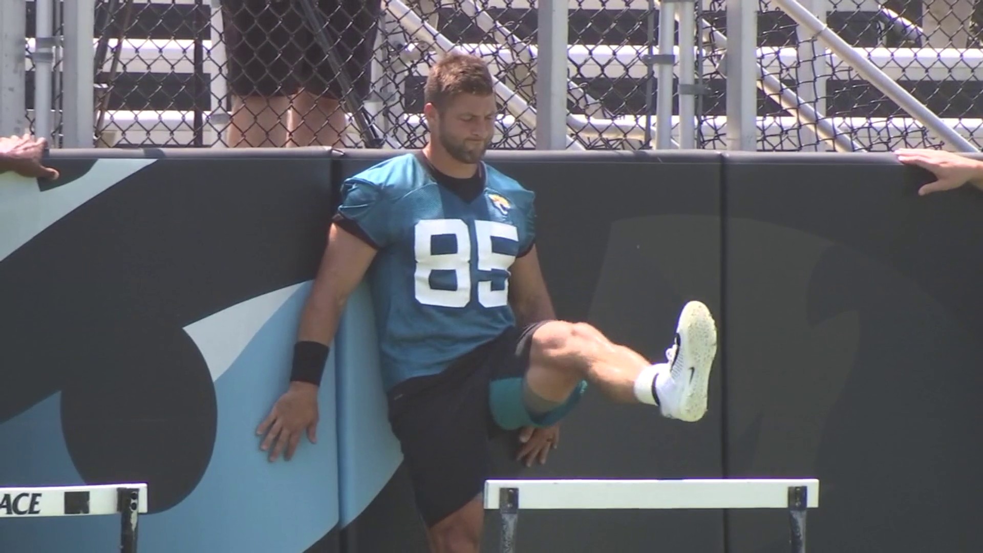 Tim Tebow expected to be center of attention at Jaguars' OTAs