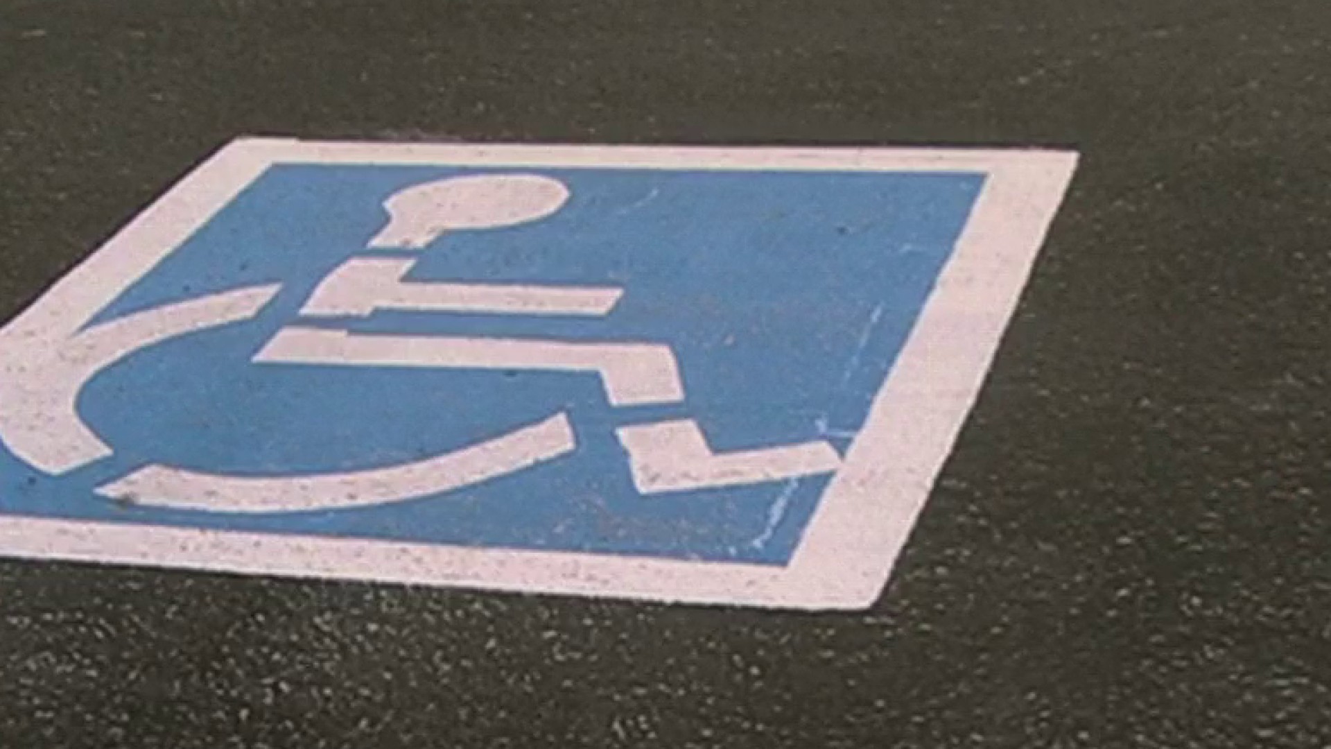 Can you legally back into a handicap parking space in Florida?