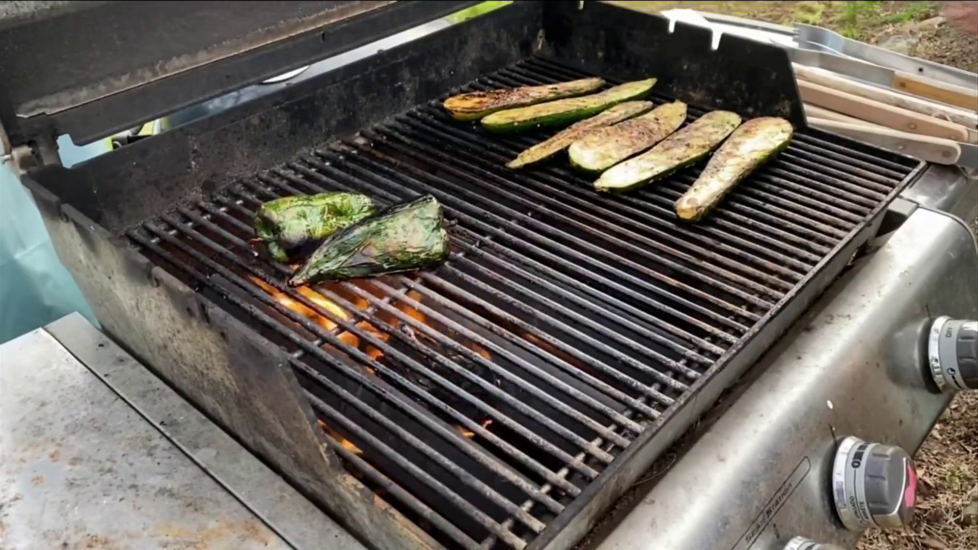 Skibform kasseapparat Ugle Time to get out and grill: Expert offers tips, new grill recommendations