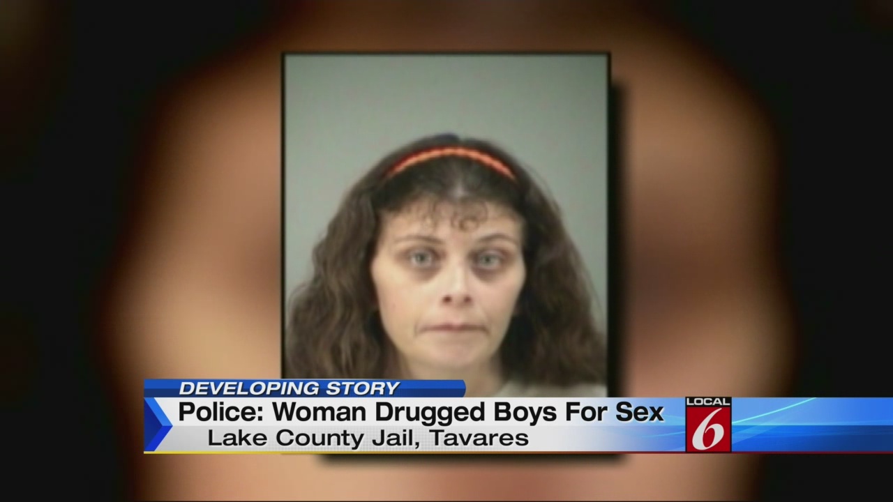 Cops Woman had sex with boys 