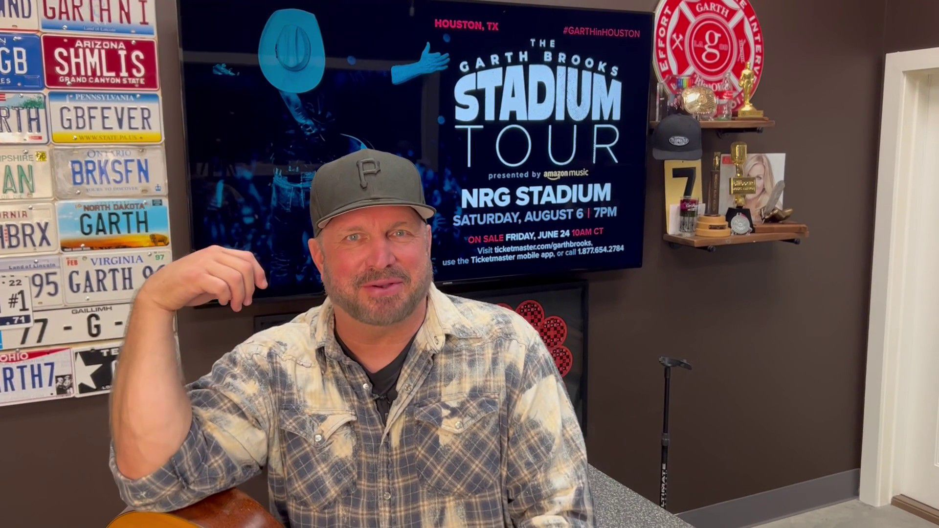 Garth Brooks reveals his abs, favorite BBQ, hilarious fitness tips, and  more ahead of his NRG Stadium show - CultureMap Houston