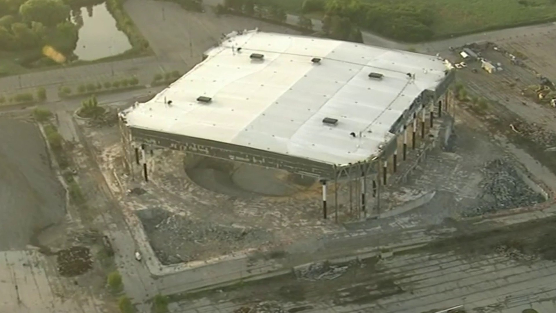The Palace of Auburn Hills Set for Demolition, Local News