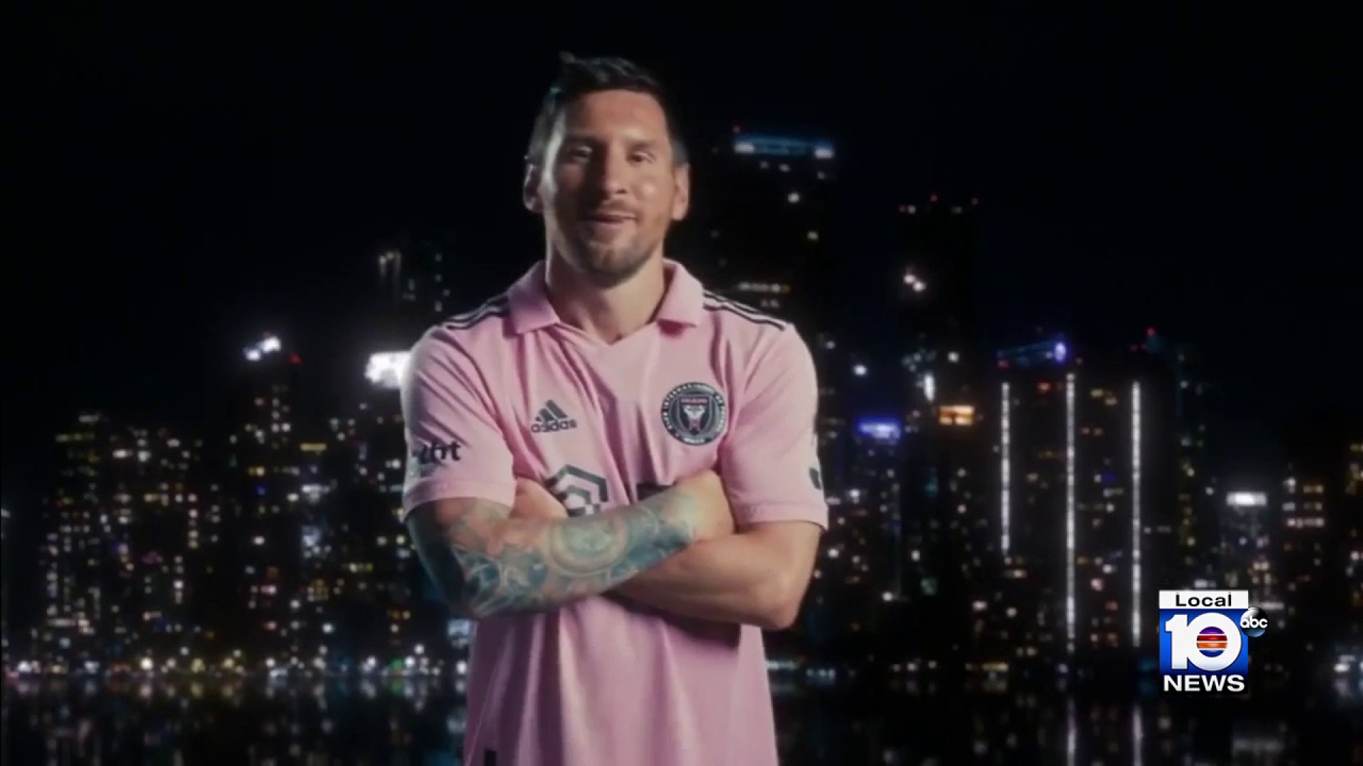 Lionel Messi signs contract with Inter Miami through 2025