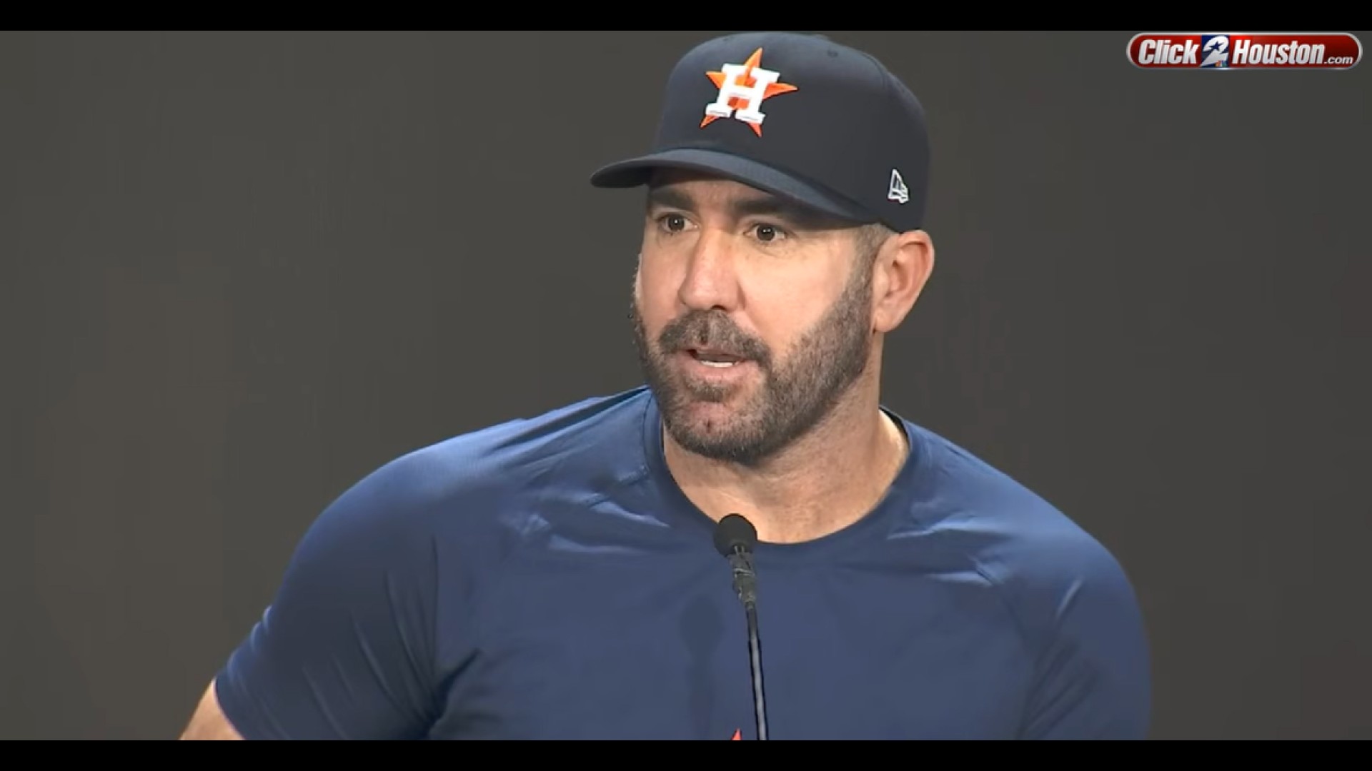 The Mets are trading 3-time Cy Young Award winner Justin Verlander to the  Astros