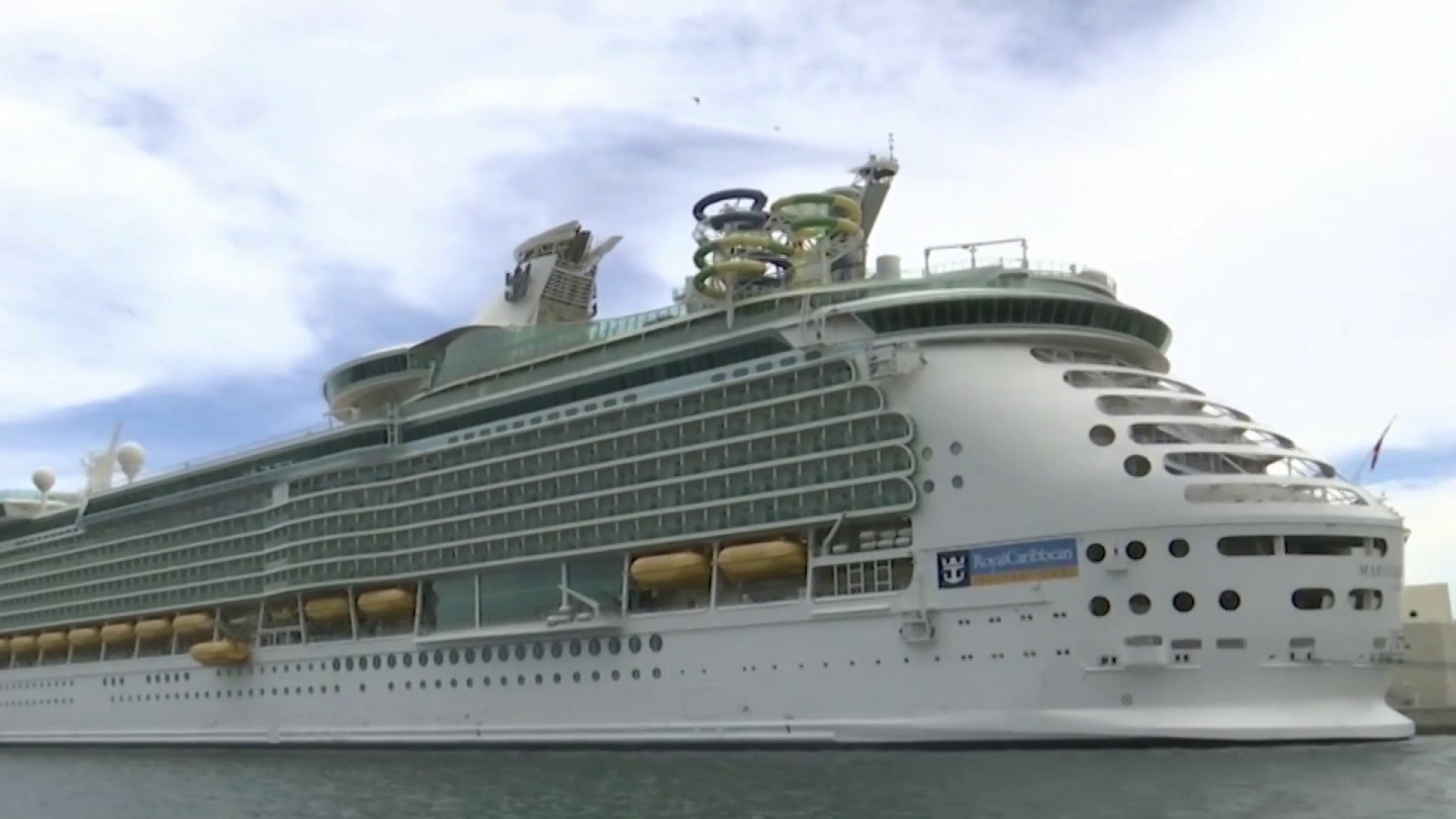16++ Baby falls off cruise ship and dies information