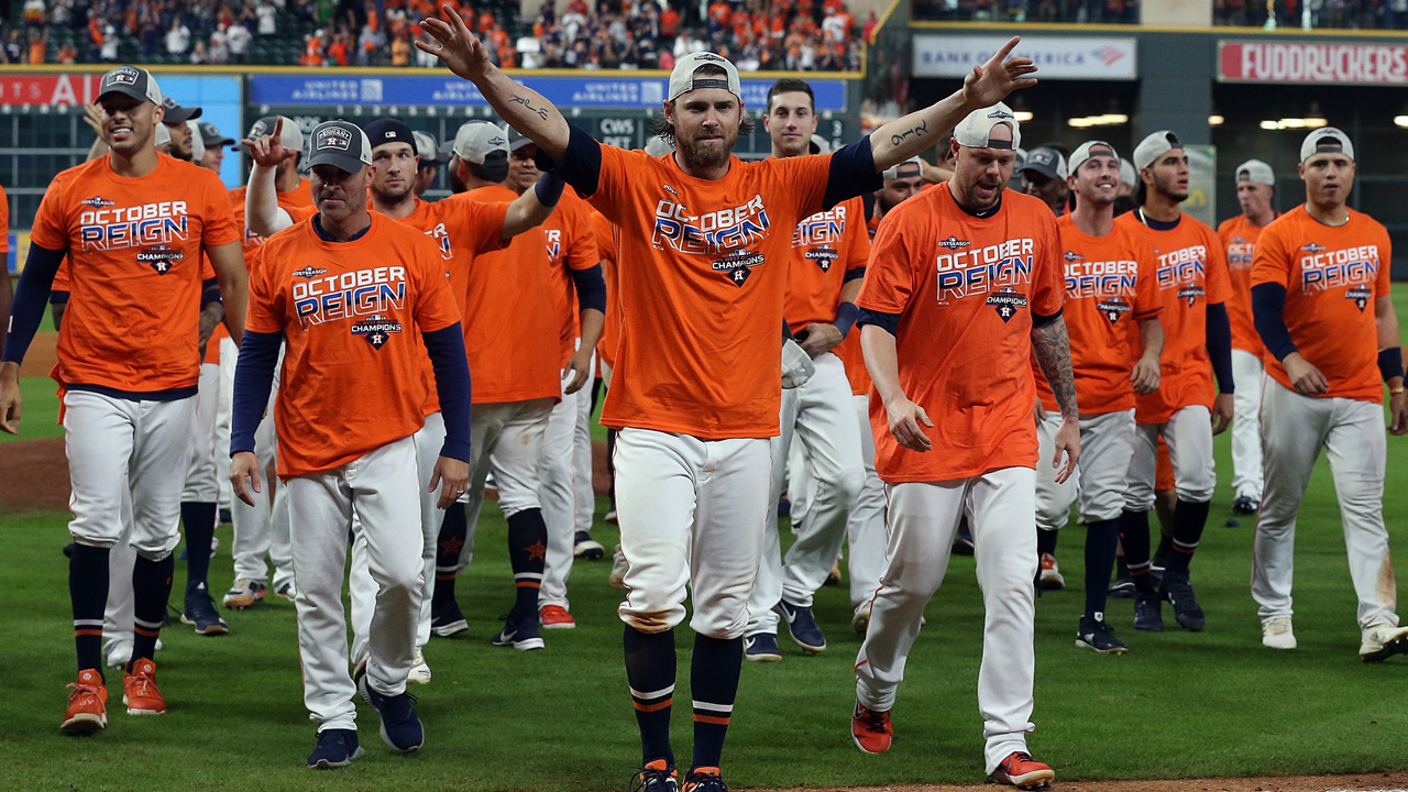 Astros fans flock to purchase playoff merchandise