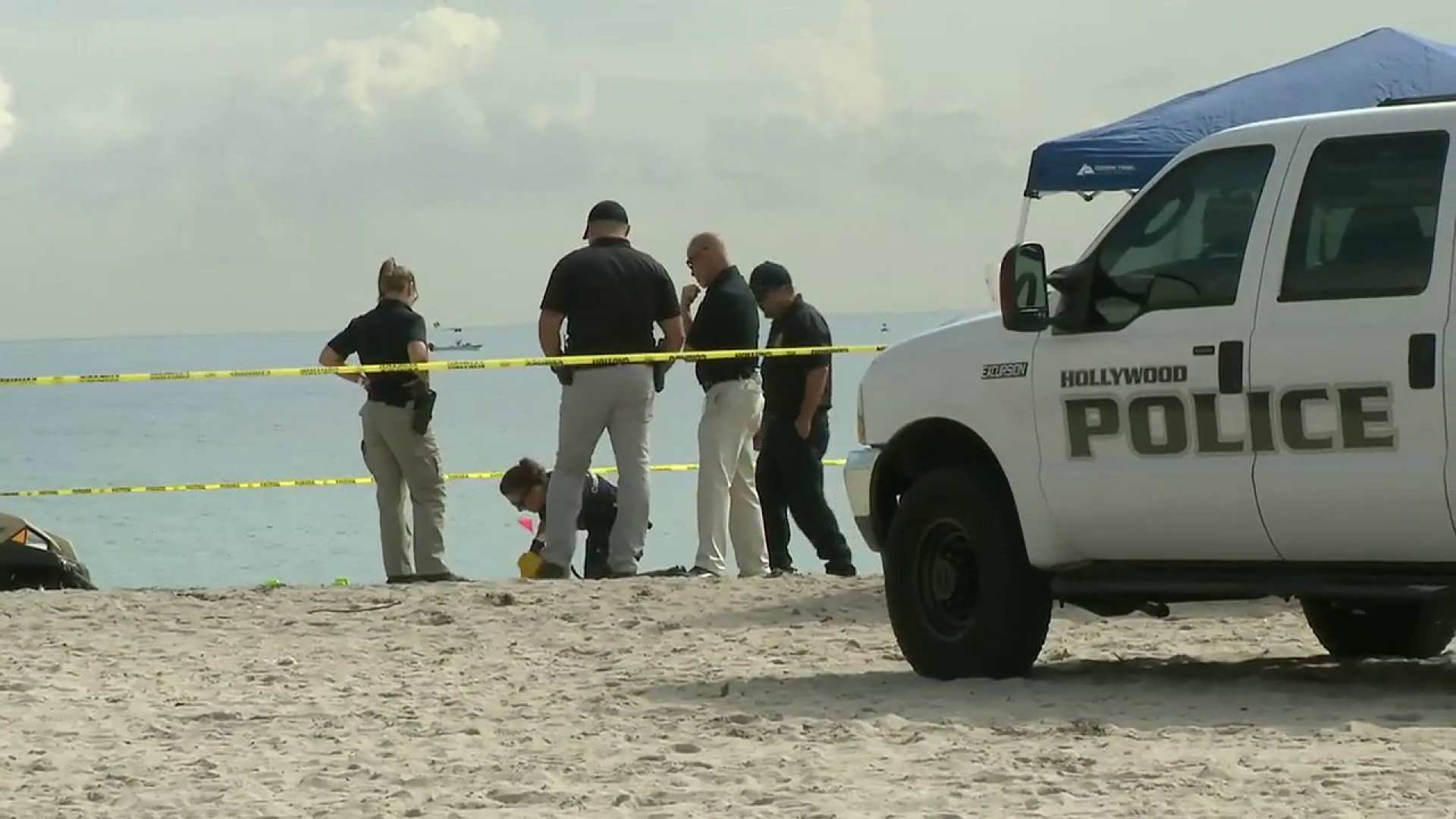 Jogger Discovers Body on Hollywood Beach, Police Investigate