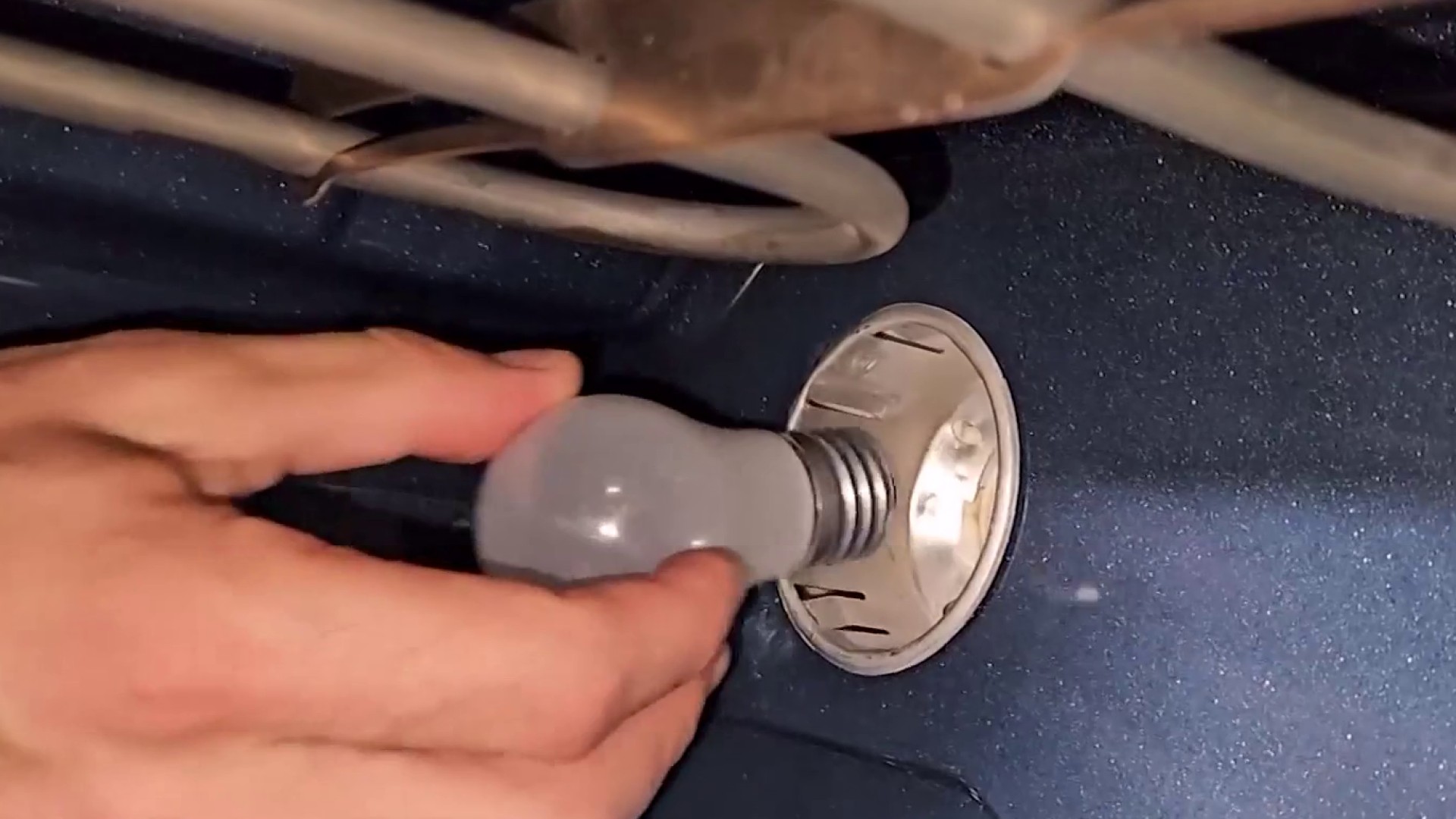 How to change oven light bulbs 