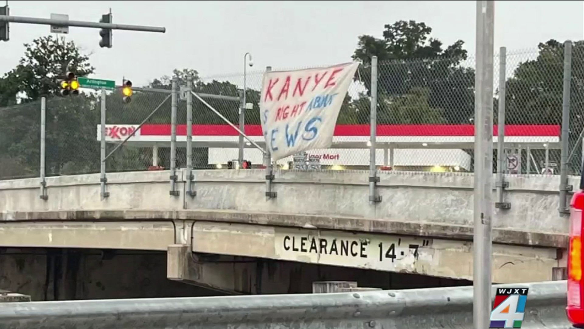 Jacksonville Jaguars, Georgia Bulldogs, Florida Gators all condemn  antisemitic messaging projected at TIAA Bank Field