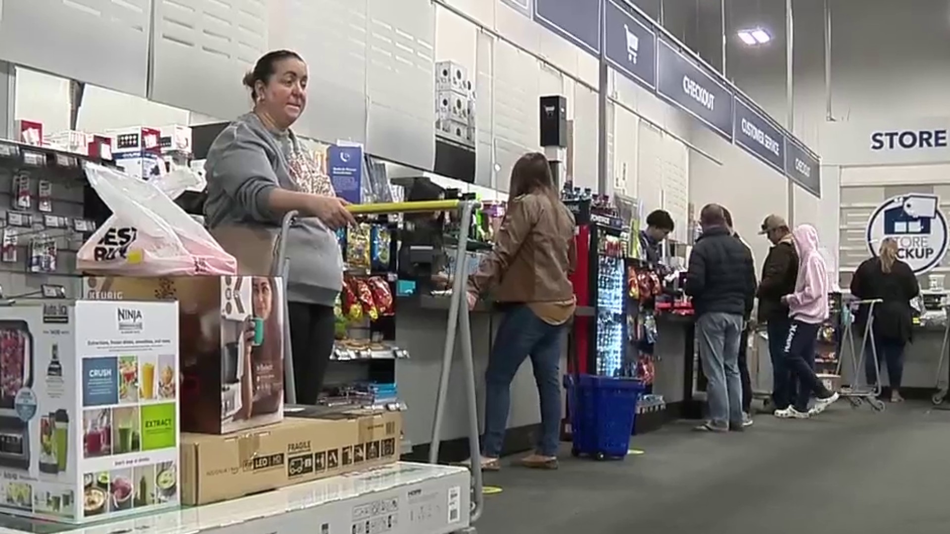 Best Buy and the reluctant shopper. Sales fall as Americans pull