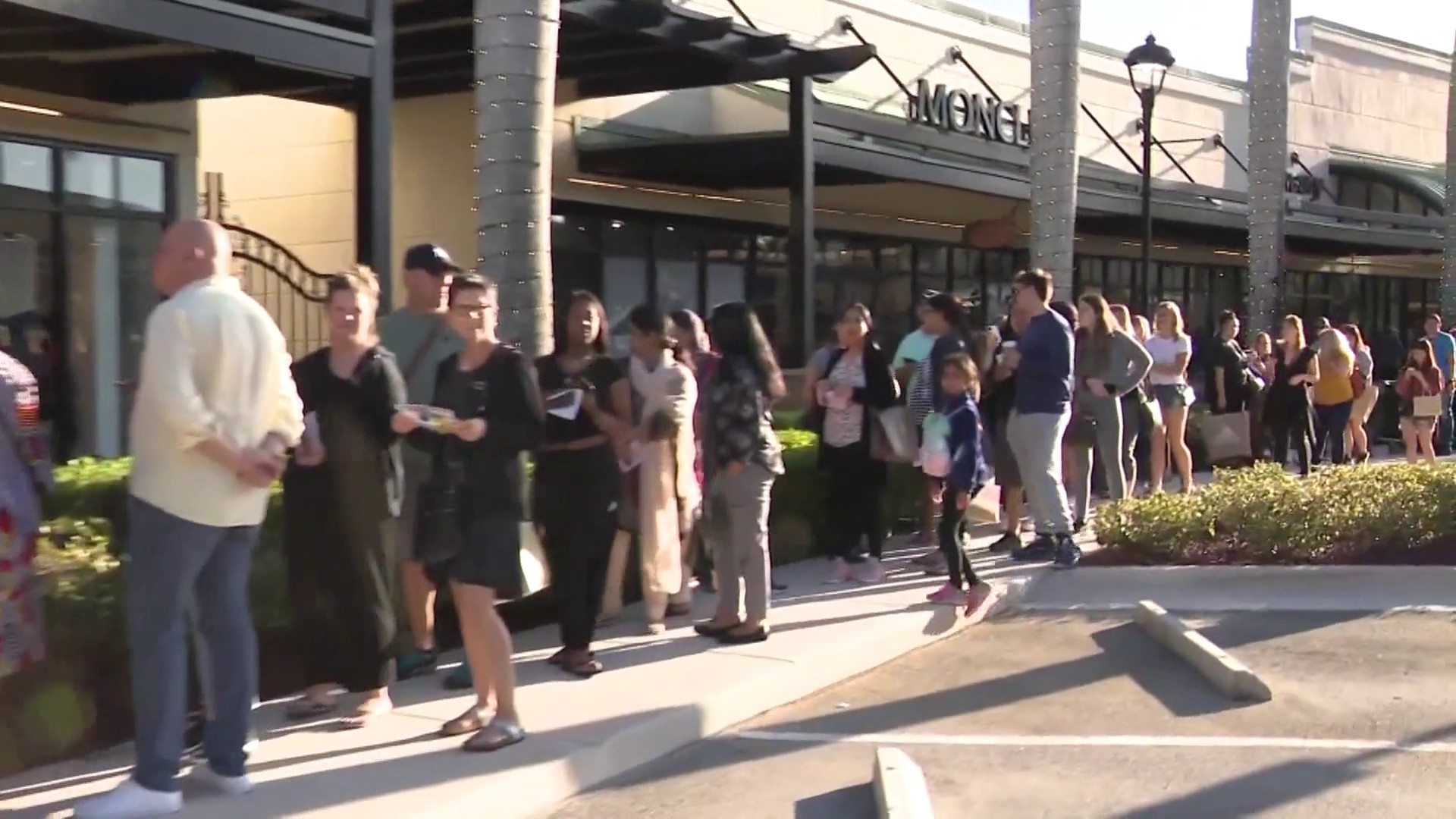 Sawgrass Mills shoppers show up early for Black Friday