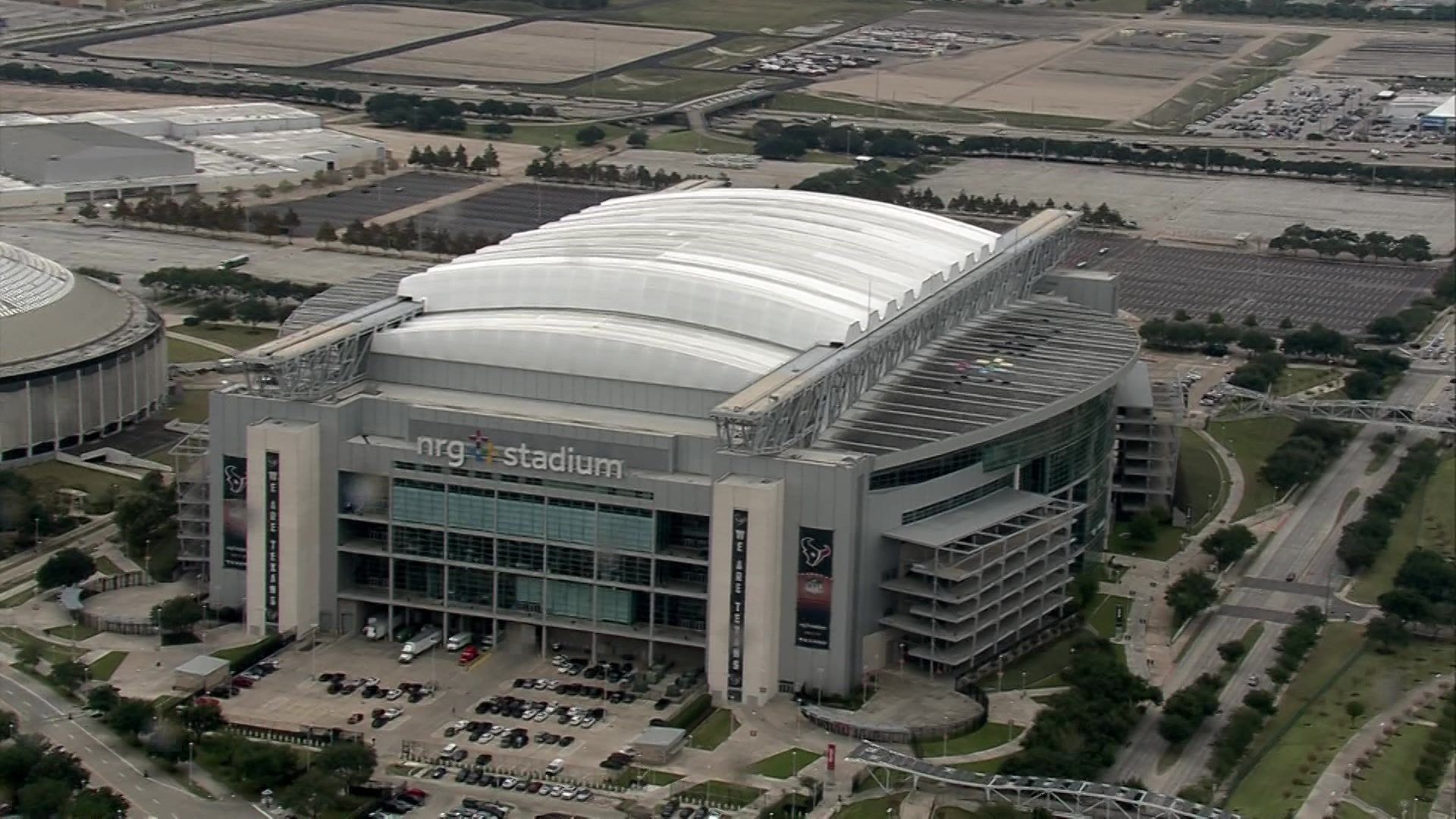 KPRC 2 Investigates: NRG's roof that rarely opens
