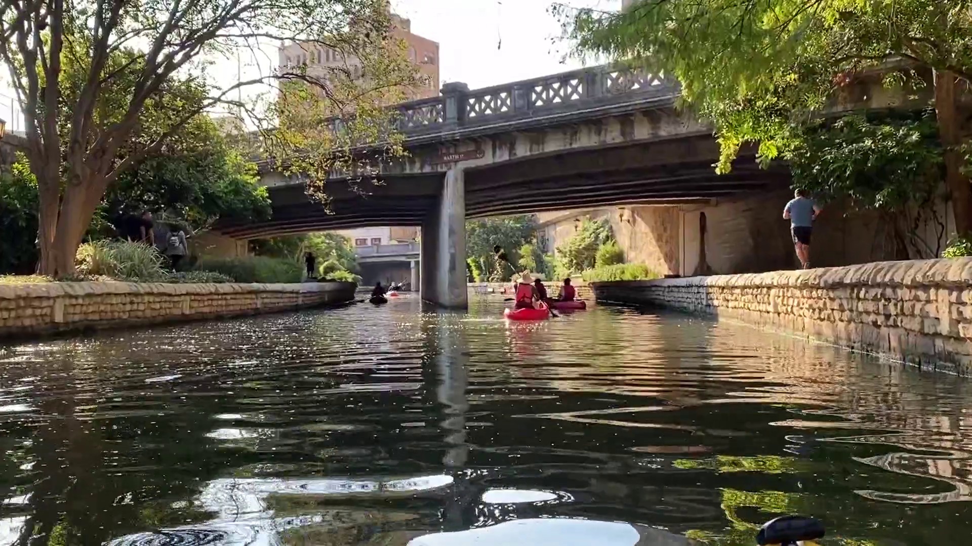 How to kayak on the San Antonio River Walk - Axios San Antonio