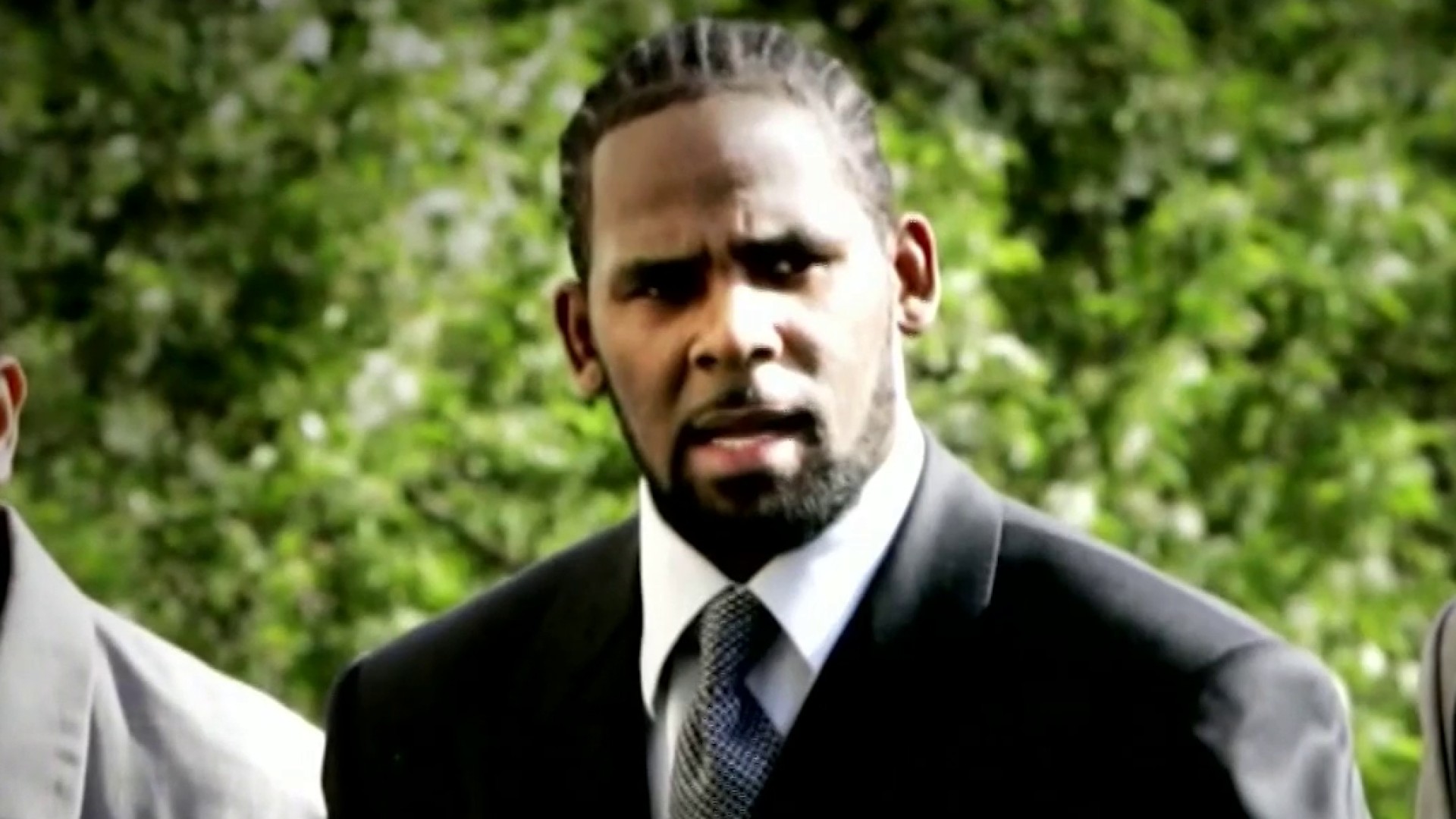 1920px x 1080px - Google search records lead to arrest of R. Kelly associate for arson,  witness tampering
